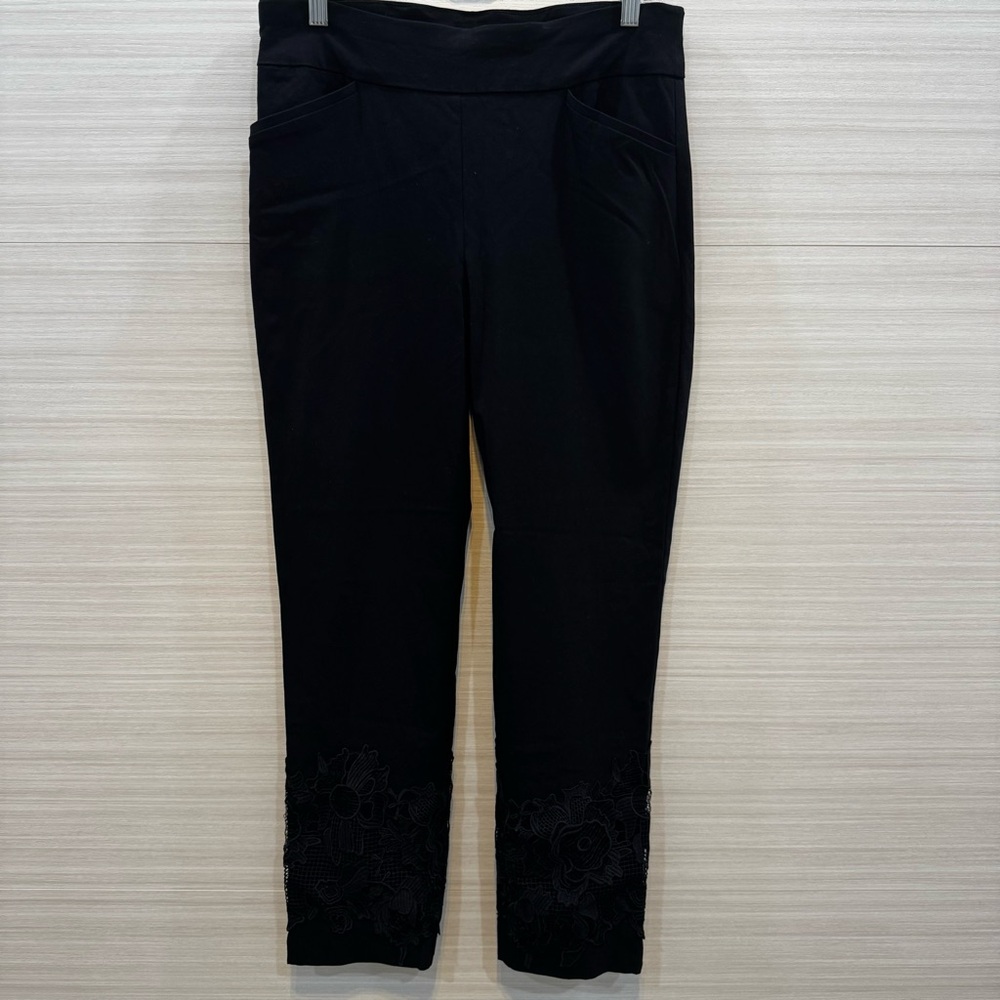 Chico's Perfect Stretch Black ankle Length Pants with Lace Detail Size M/L